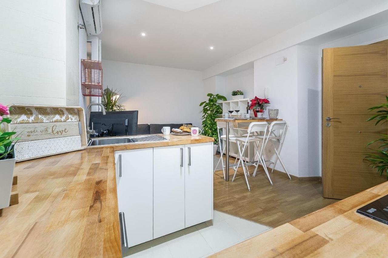 Central Malaga Apartment At Mitjana Plaza Exteriér fotografie